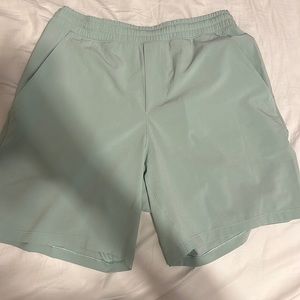 LuluLemon Pace Breaker Lineless 7” (Small)